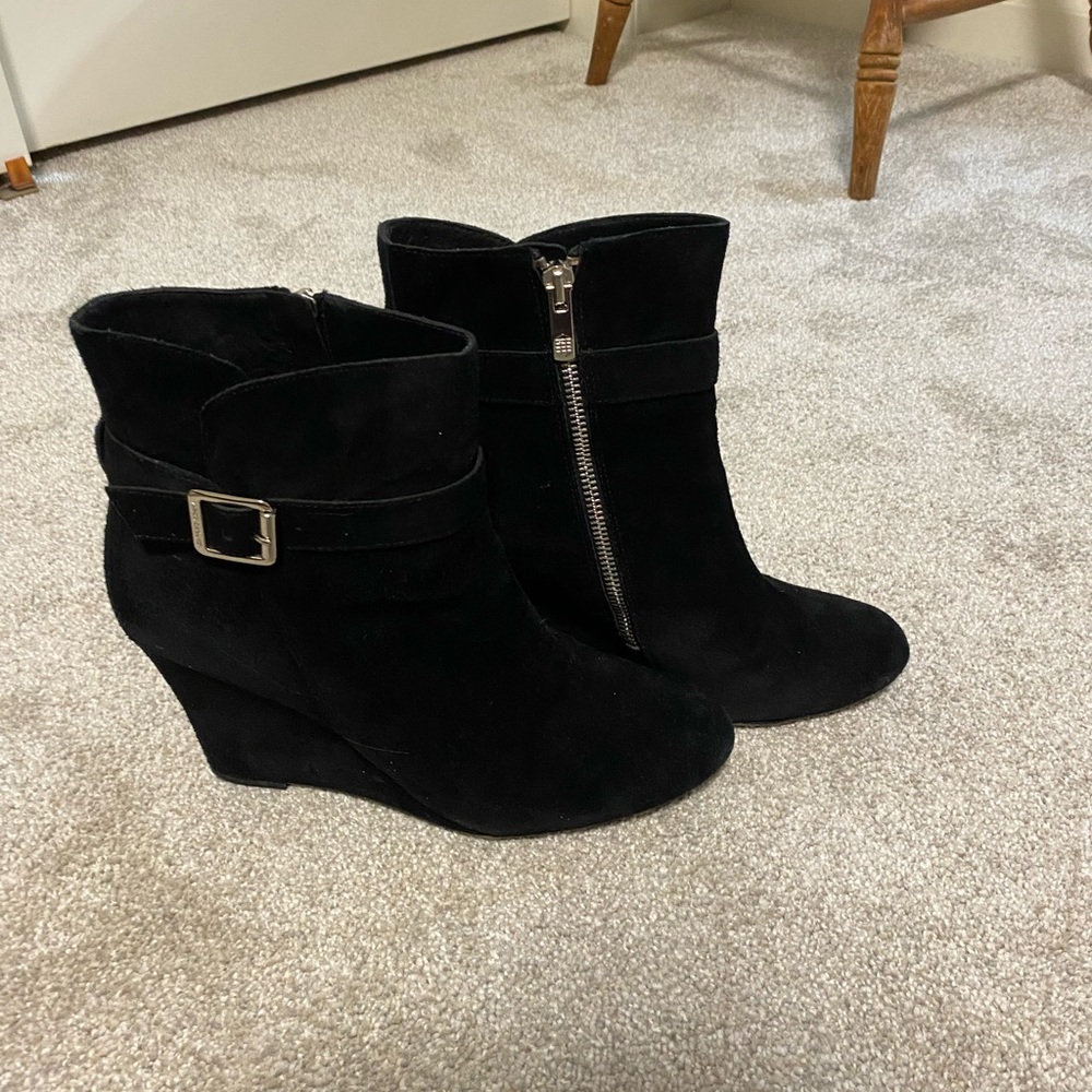 Vince Camuto Black Wedges, 8